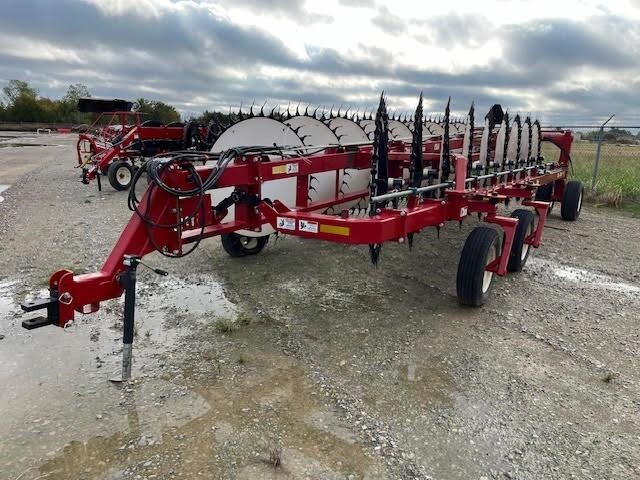 2021 H&S HC7116 full view